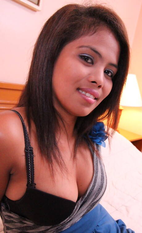 Asian Sex Diary are pleased to offer you xxx pics featuring Angela in hot sex action