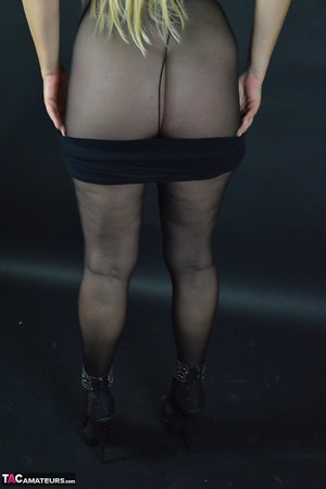 TAC Amateurs invites you to browse their free pics with Sweet Susi xxx gallery 266281