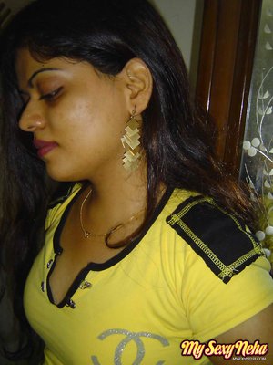 My Sexy Neha invite you to explore a free photos with Neha Nair exhibit hot body