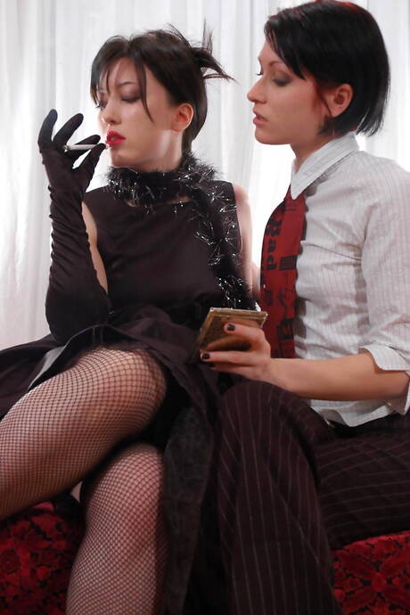 Glamour Smokers invite you to explore a free photos with Tamy in girl on girl fantasy